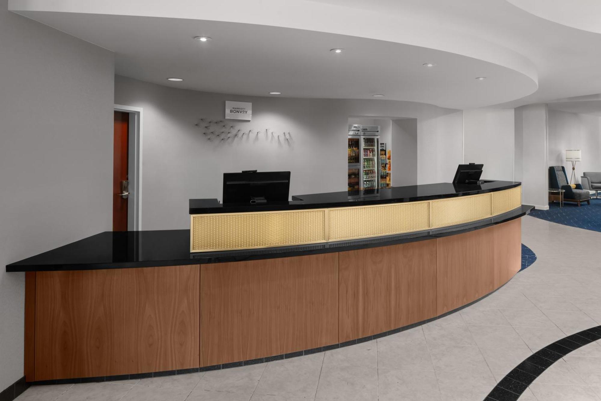 Courtyard By Marriott Santa Clarita Valencia Otel Dış mekan fotoğraf