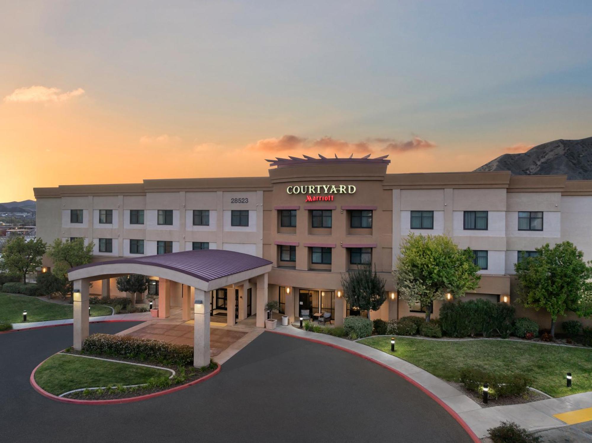 Courtyard By Marriott Santa Clarita Valencia Otel Dış mekan fotoğraf