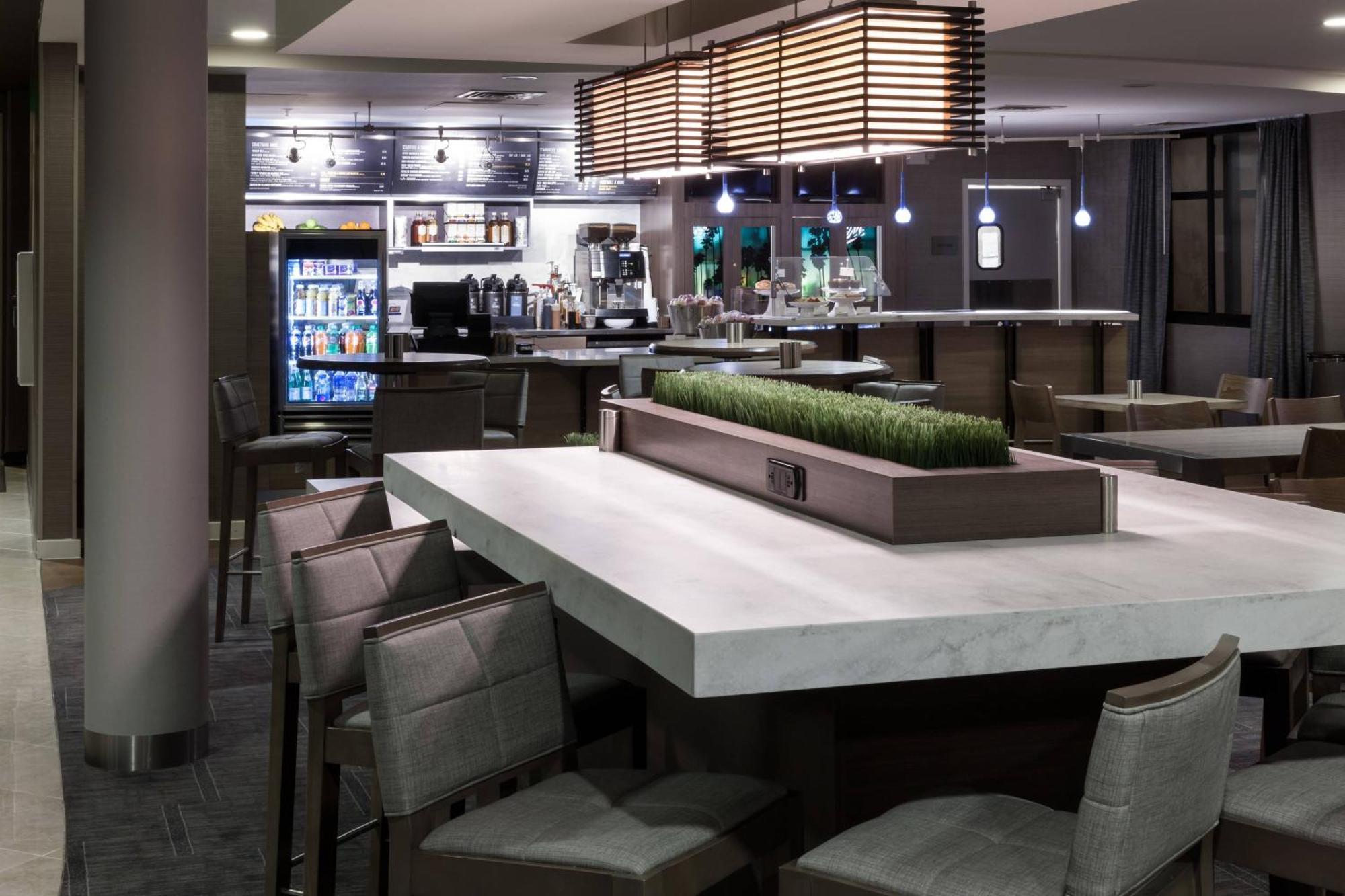 Courtyard By Marriott Santa Clarita Valencia Otel Dış mekan fotoğraf