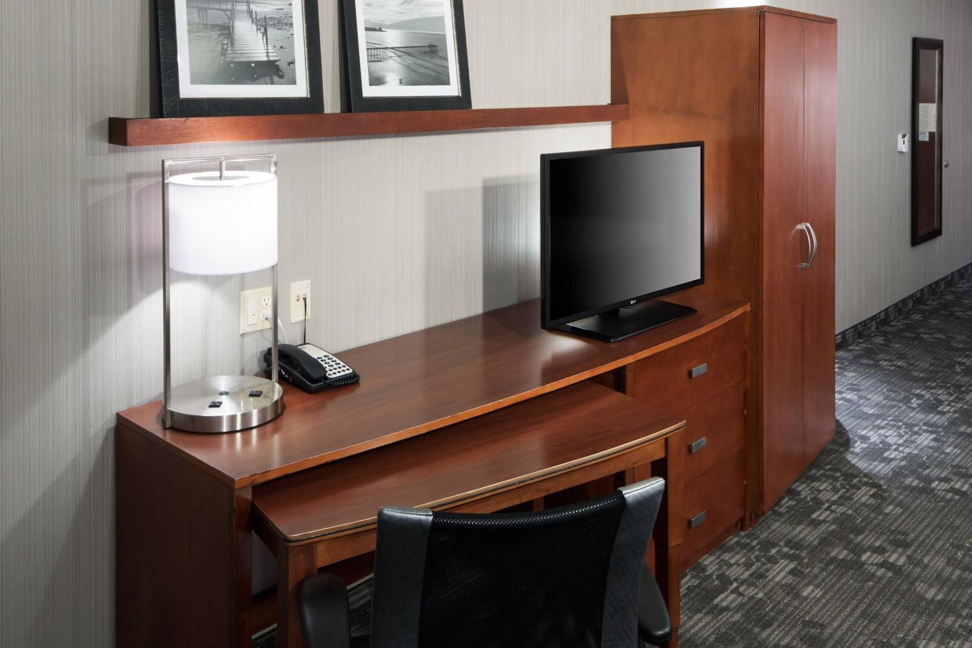 Courtyard By Marriott Santa Clarita Valencia Otel Dış mekan fotoğraf
